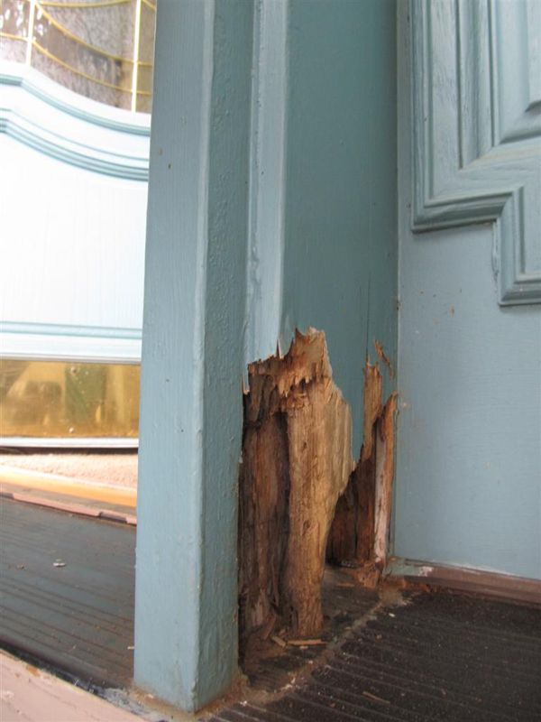 Project 26264 Water Damaged StrikeJamb & Sidelight MullPost 2013